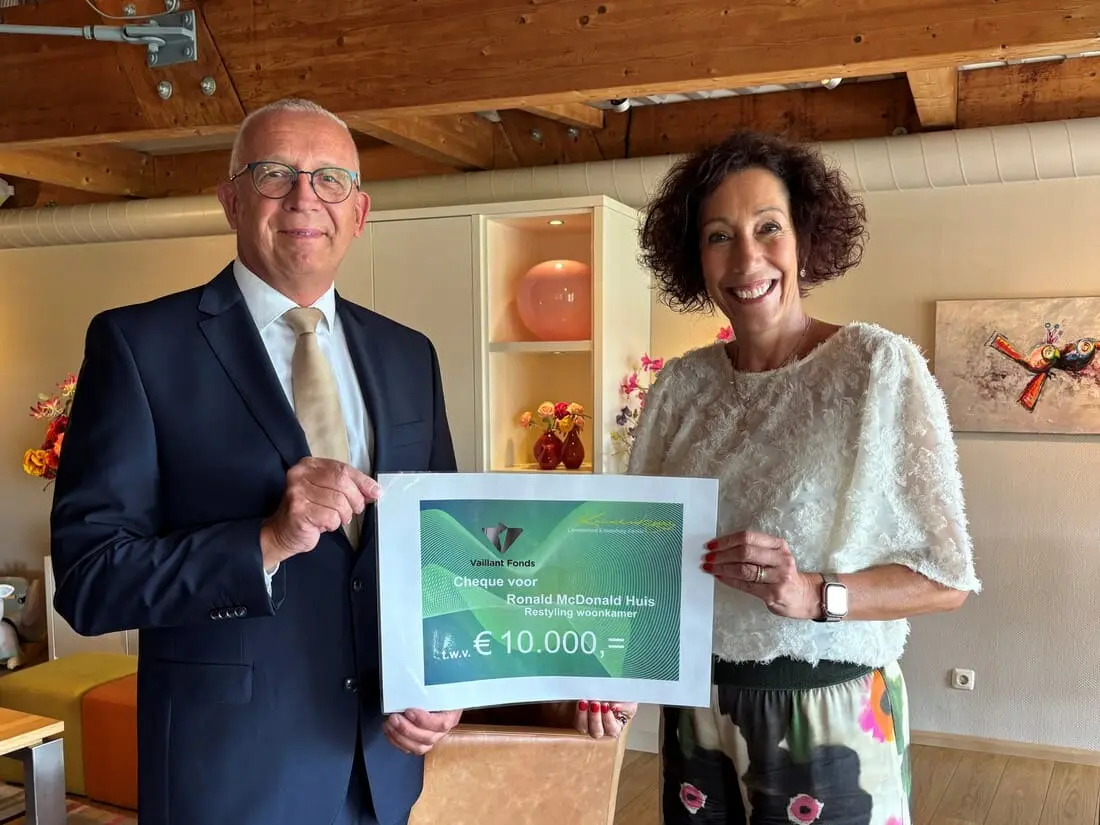 Crematorium Kranenburg doneert namens Vaillantfonds € 10.000 aan Ronald McDonald Huis Zwolle